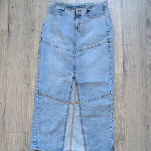 45🤍 Wild Fable Denim Maxi Skirt with Slit size 8 🤍